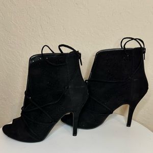 Lauren Conrad Faux Suede Tie Peep Toe Stilettos size 8.5 M